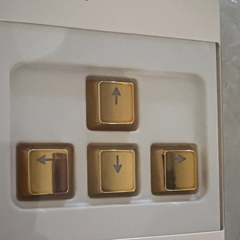Gold Key Cap Set for Keyboards - Picture 6 of 6
